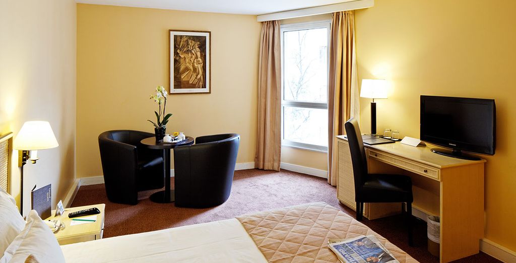 Hotel Auteuil Tour Eiffel 4*
