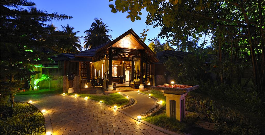 Royal Island Resort & Spa Hotel 5*
