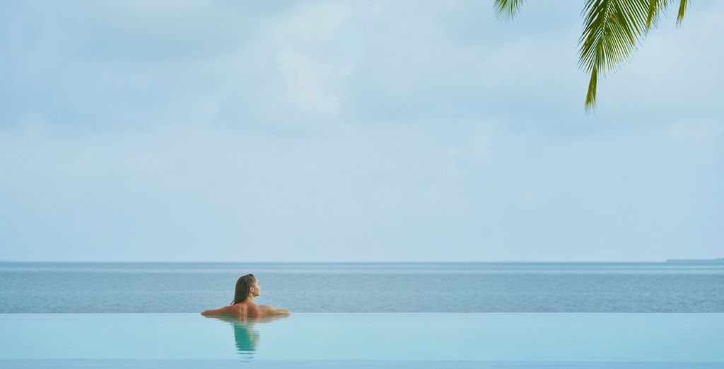 Royal Island Resort & Spa Hotel 5*