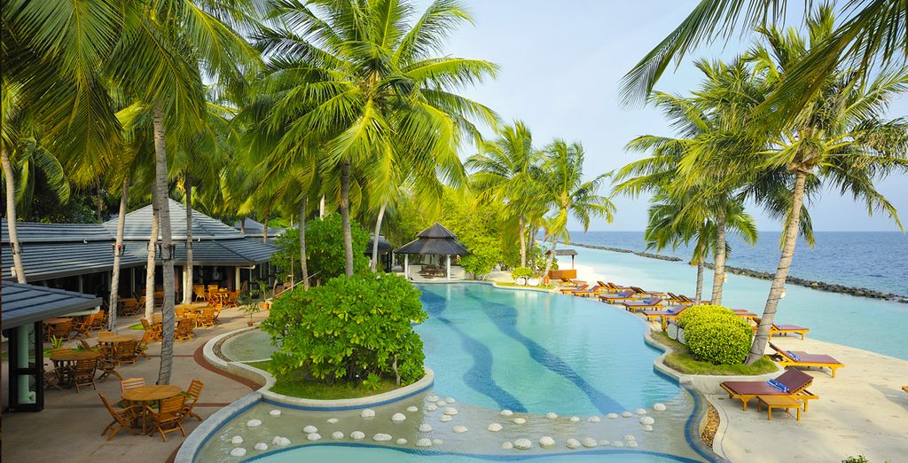 Royal Island Resort & Spa Hotel 5*