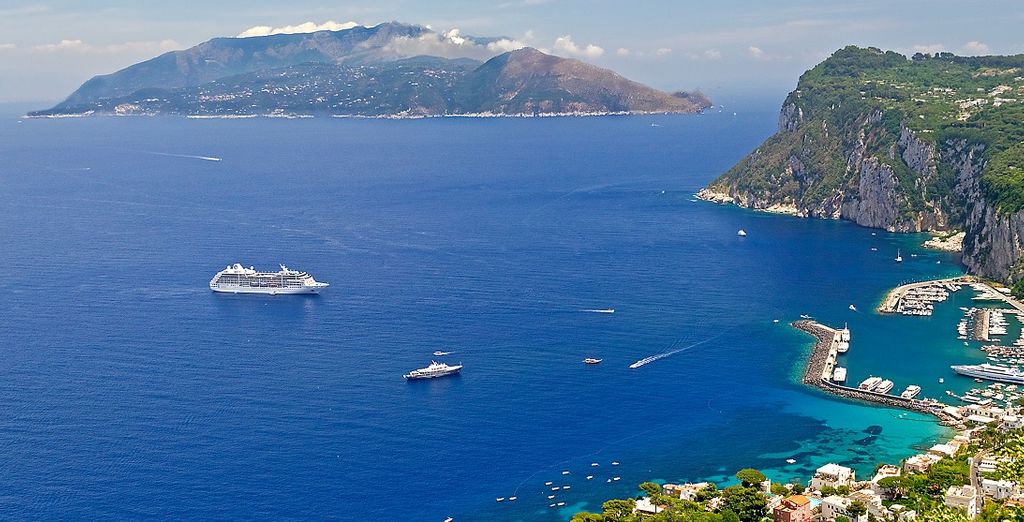 Hotel a 4* con escursioni a Ponza, Capri e Procida