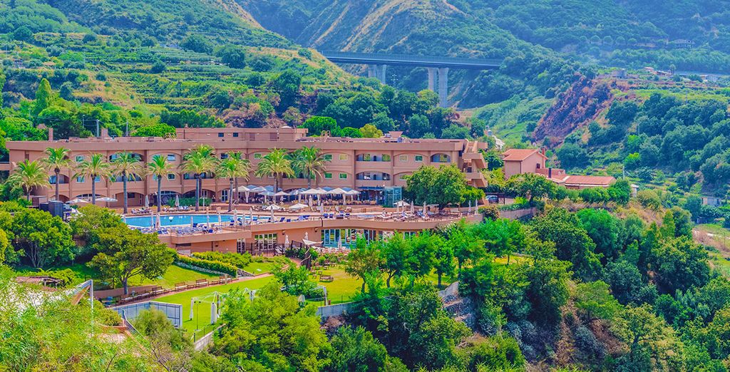 Altafiumara Resort & Spa 5*