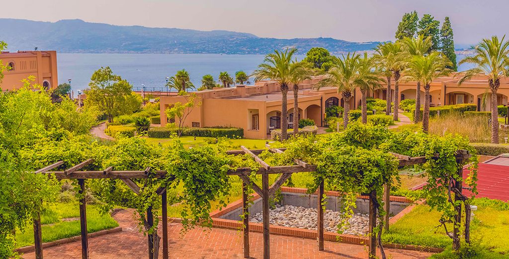 Altafiumara Resort & Spa 5*