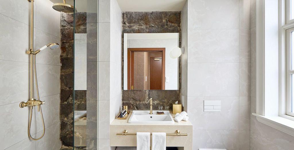Reykjavik Konsulat Hotel - Curio Collection by Hilton 4* 