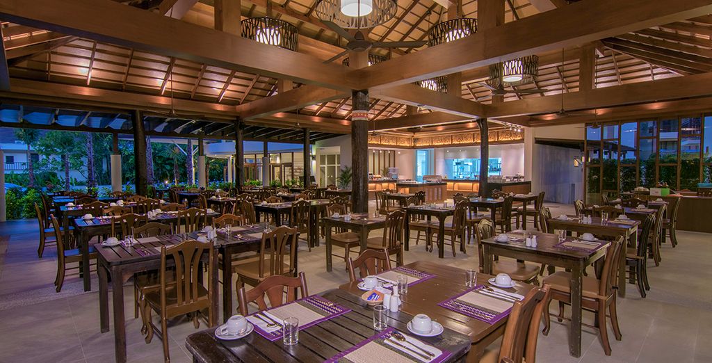 GLOW Aonang Krabi 4* + Leaf Oceanside Khao Lak 4*