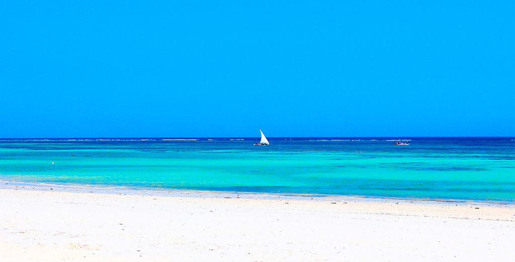 Diani Reef Beach Resort & spa 5* + Safari