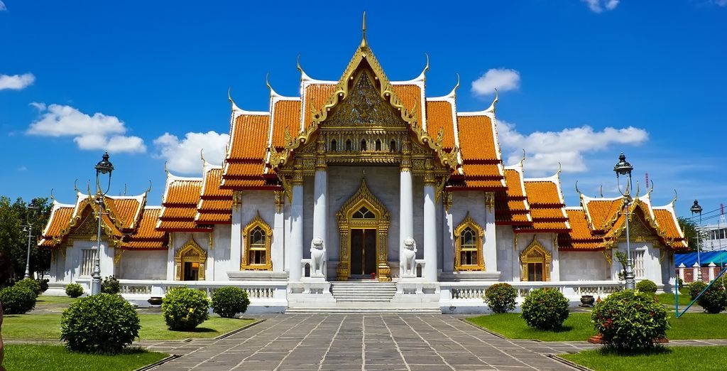 The Empress Premier Hotel Chiang Mai 5* + Holiday Inn Bangkok Sukhumvit 4* + Crowne Plaza Phuket Panwa Beach 5*