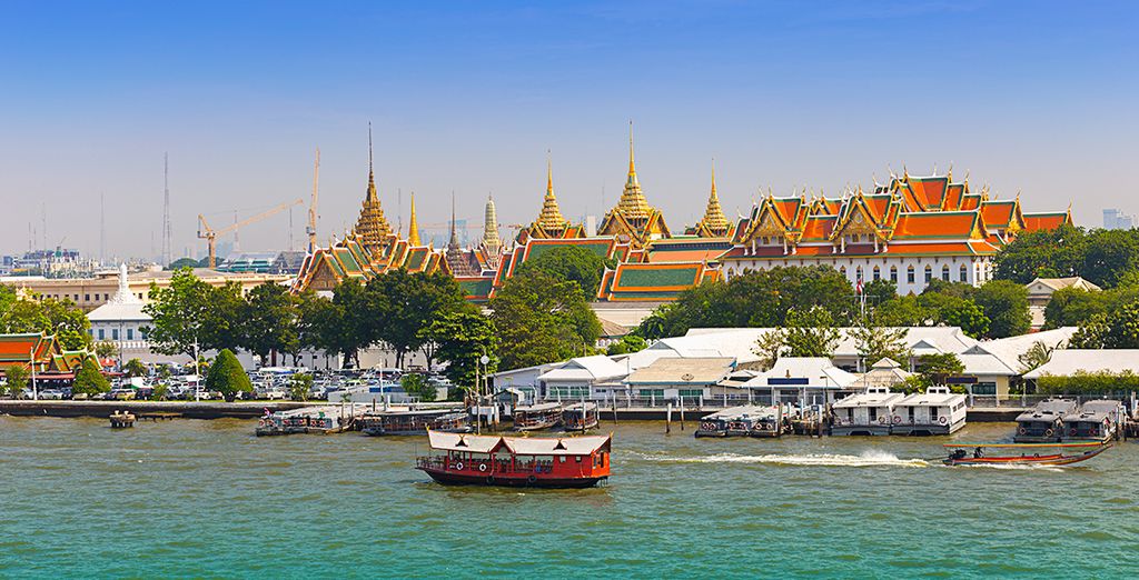 The Empress Premier Hotel Chiang Mai 5* + Holiday Inn Bangkok Sukhumvit 4* + Crowne Plaza Phuket Panwa Beach 5*