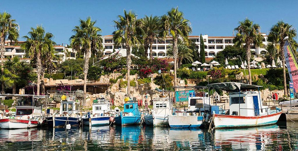 Coral Beach Hotel and Resort 5*