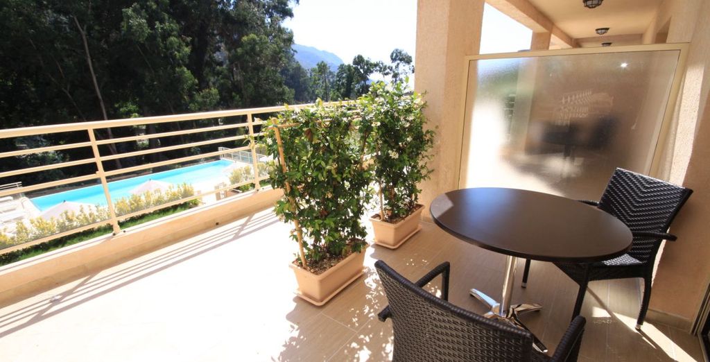 Hotel e Residence Costa Rossa con traghetto Corsica Ferries