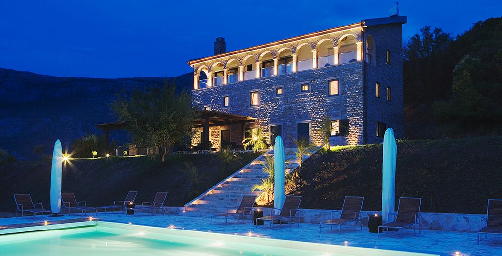 Montebay Villa 4*