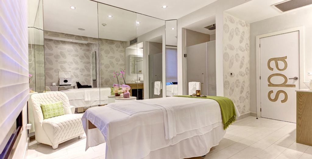 The Confidante Miami Beach 4*+ Royalton White Sands 5*
