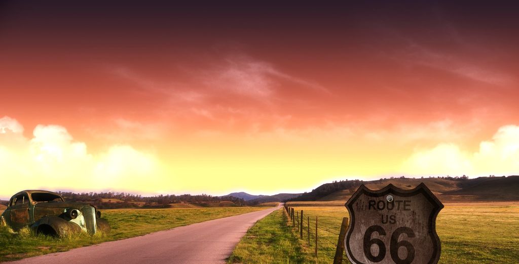 Sull'asfalto della Route 66 con noleggio auto incluso