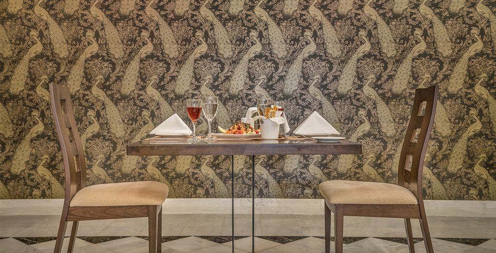 Elegance Luxury Executive Suites 5*