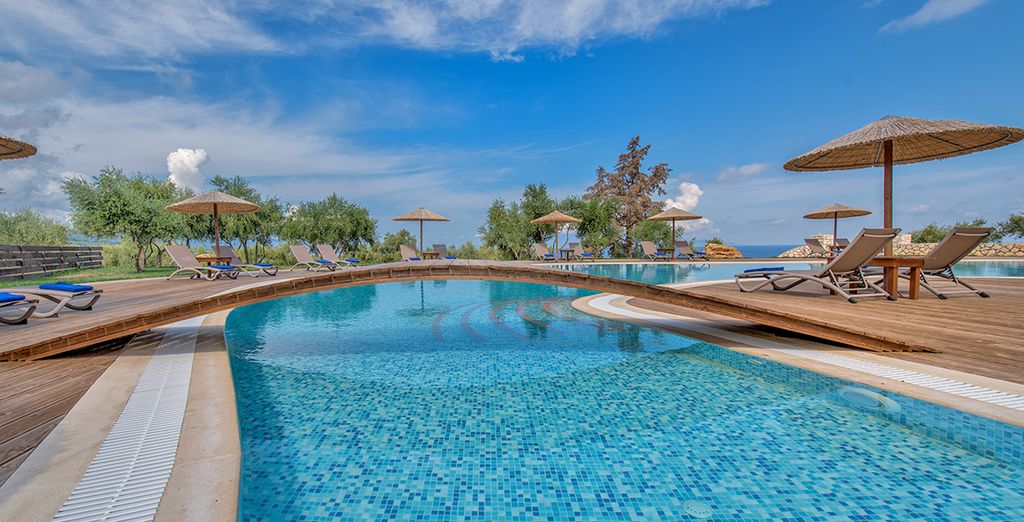 Elegance Luxury Executive Suites 5*