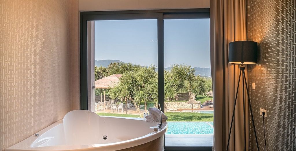 Elegance Luxury Executive Suites 5*
