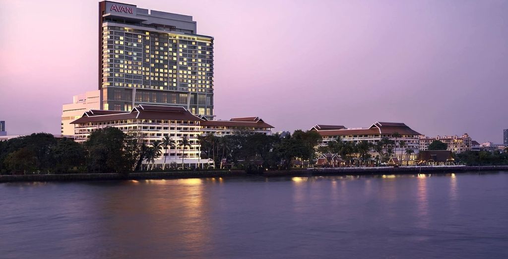 Avani Riverside Bangkok Hotel 5* & The Westin Siray Bay Resort & Spa Phuket 5*