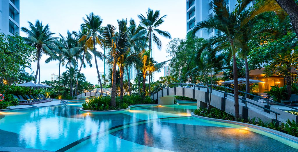 The Leaf on the Sands Khao Lak 4* + Chatrium Residence Sathorn Bangkok 4*