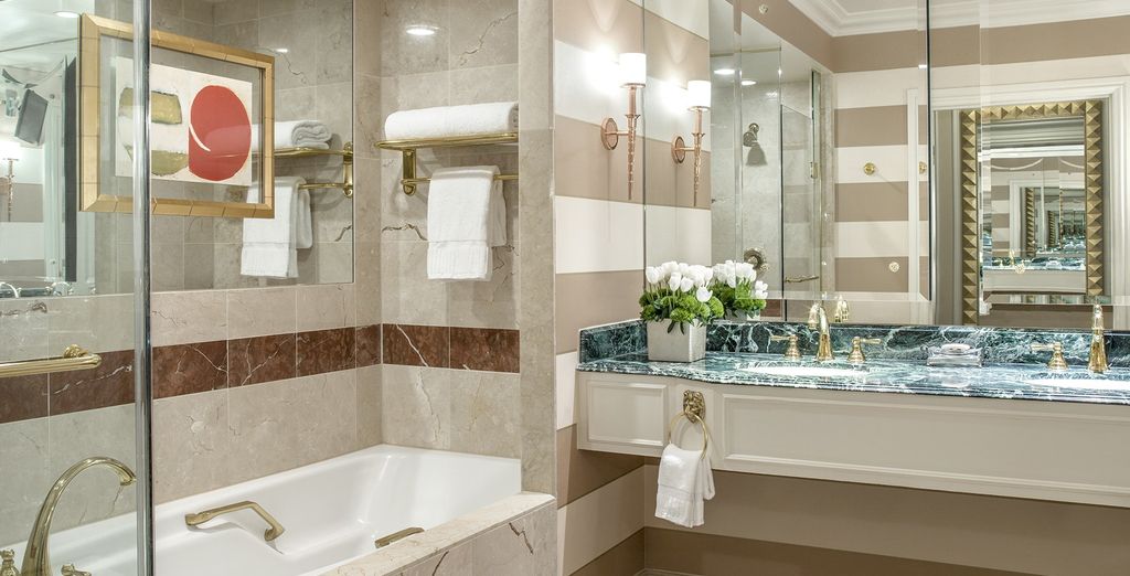 Sheraton Grand Los Angeles 4* + Venetian Las Vegas 5* + Concorde New York 4*