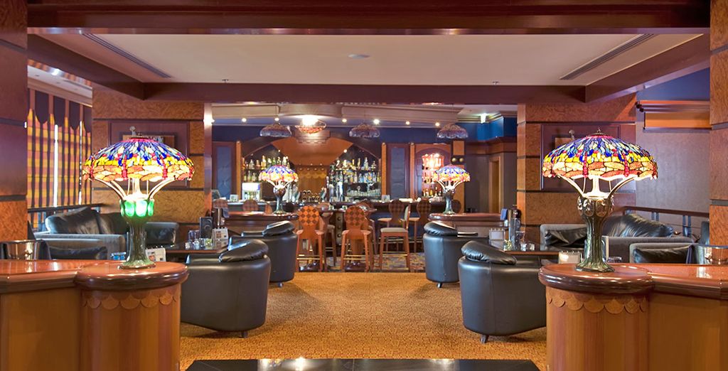 Tilal Liwa Resort 4* + Al Raha Beach Hotel 5* 
