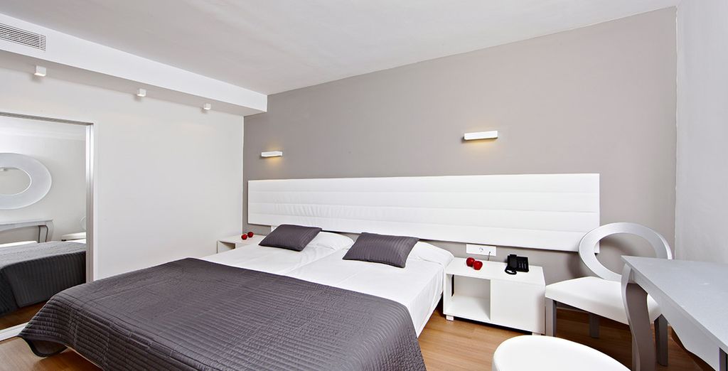 Hotel & Spa S'Entrador Playa 4*