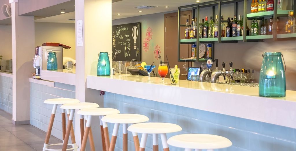 Lavris Hotel & Bungalows 4*