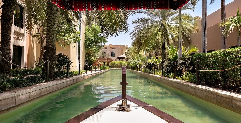 Shangri-La Hotel, Qaryat Al Beri 5*