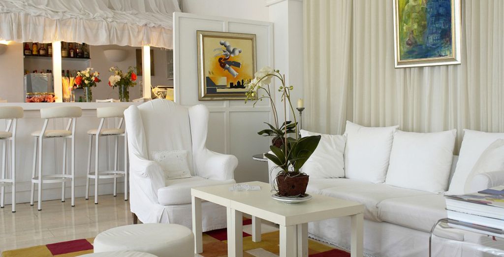 Paradise Art Hotel