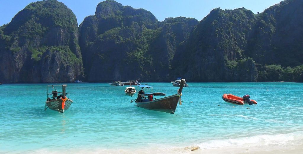 Grand Sukhumvit Bangkok 5* + Beyond Hotel Patong 4*