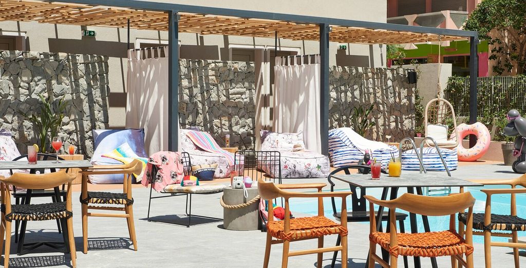 Moxy Patra Marina