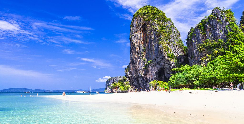 Centre Point Hotel Silom Bangkok 4* & Red Ginger Chic Resort 4*