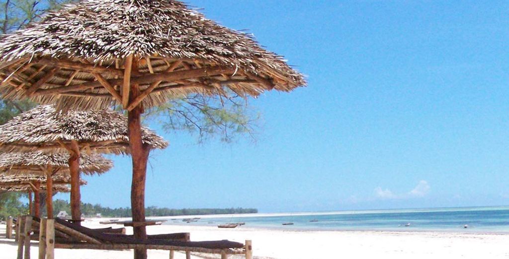 Uroa Beach Resort 4*s