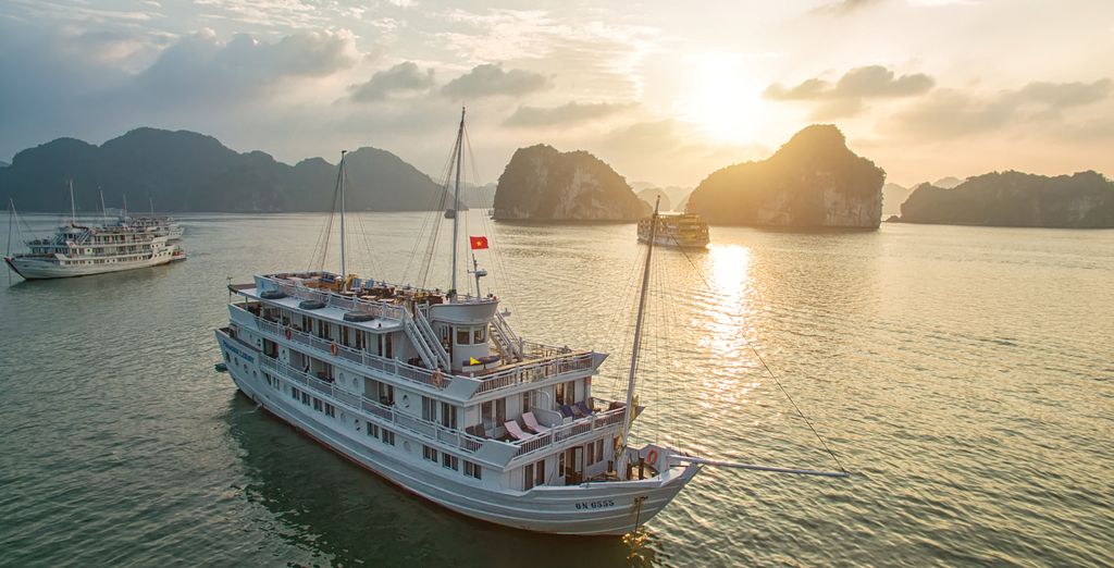 Tour privato del Vietnam + estensione mare a Mui Ne