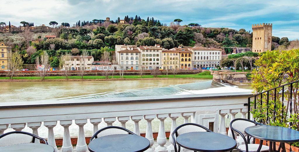 Hotel River 4*