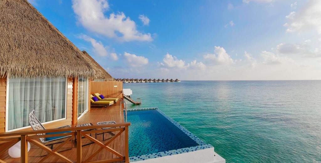 Mercure Maldives Kooddoo Resort 4*