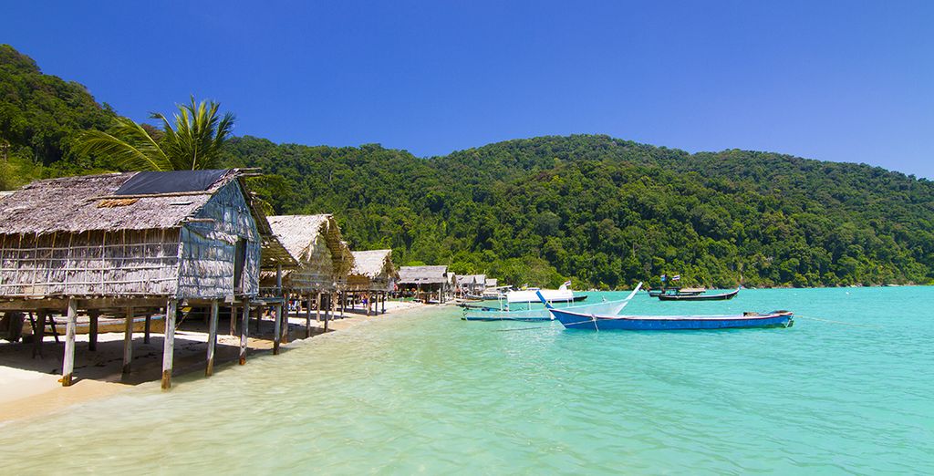 Maikhao Beach & Holiday Inn Phi Phi & Bangsak Merlin