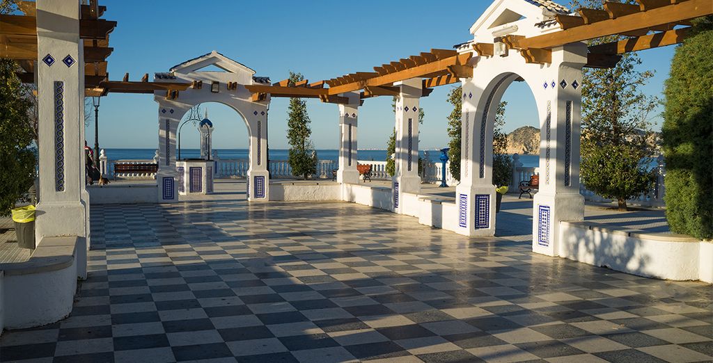 Marconfort Benidorm Suites 4*