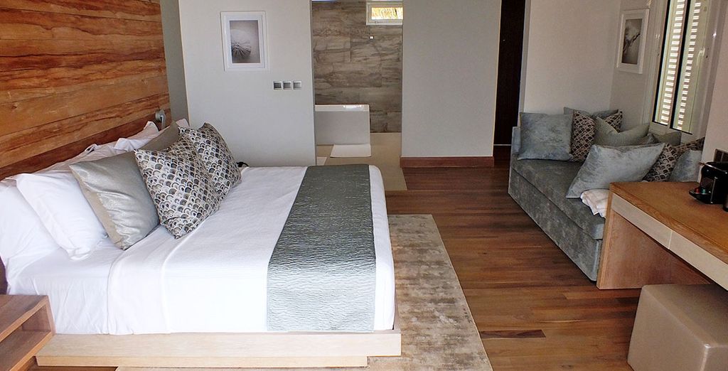 Carana Beach Hotel 4*S