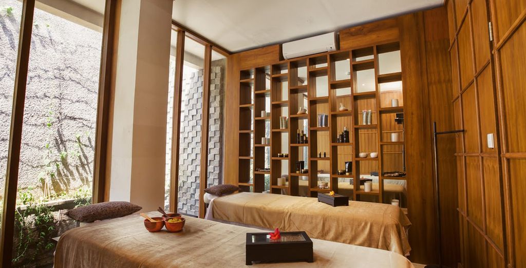 Furama Villas & Spa 4* & The Leaf Jimbaran Bali Luxurious Villa & Spa Retreat 5*