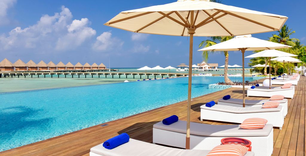 Mercure Maldives Kooddoo Resort 4*