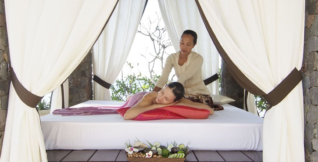 The Majestic Hotel Kuala Lumpur 5* + Spa Village Resort Tembok Bali 4* 