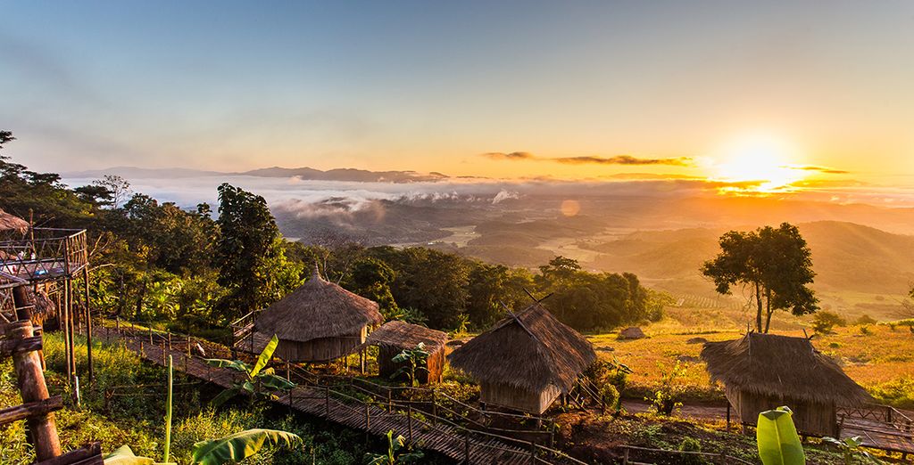 Tour a Nord di Bangkok + Chanalai Flora Resort Phuket 4*