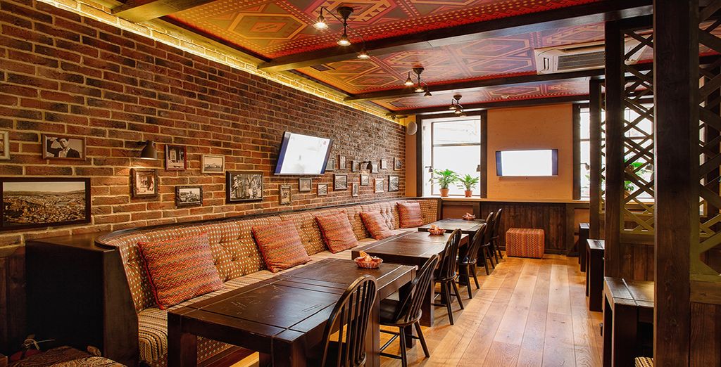 Catherine Art Hotel 