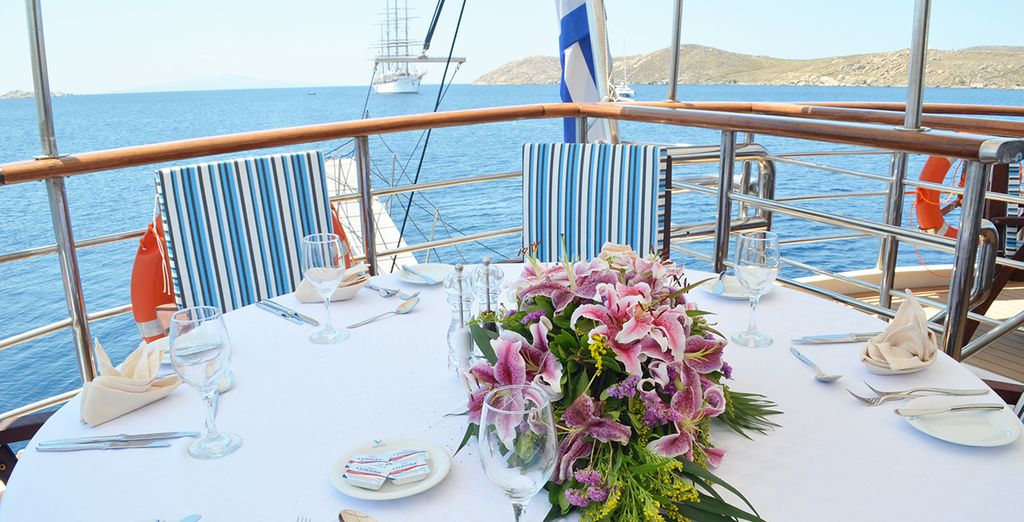 Crociera nell'Adriatico: Croazia, Albania, Grecia e Montenegro con partenza da Dubrovnik