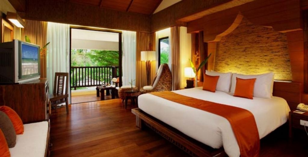 Aetas Lumpini 5* + Centara Tropicana 4*