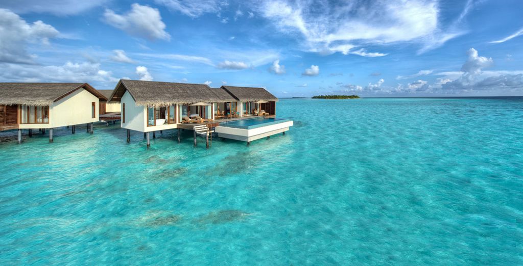 Hotel di alta gamma con piscina individuale e vista mare