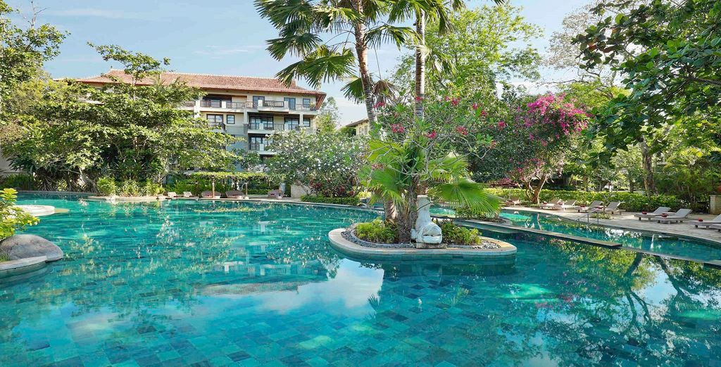 Pullman Legian 5* + Novotel Lombok 4* + Novotel Nusa Dua 5*