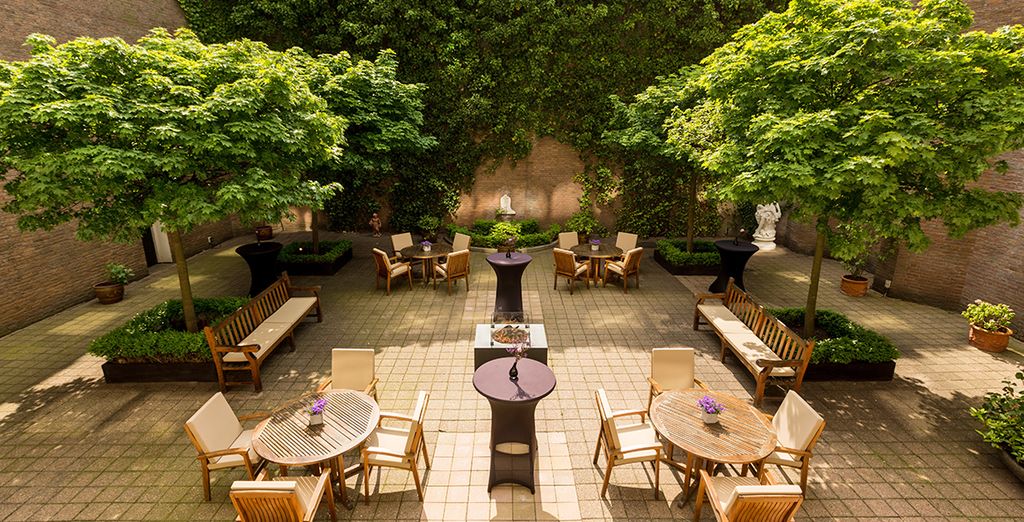 NH Amsterdam Centre 4*