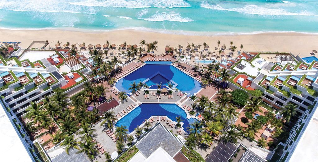 Fairfield Inn & Suites by Marriott Central Park + Now Emerald Cancun 5*
