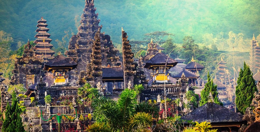 Meravigliosa Bali tra natura, mare e Storia